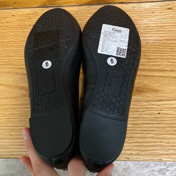 Black Ballet Flats NWT - Picture 5 of 9